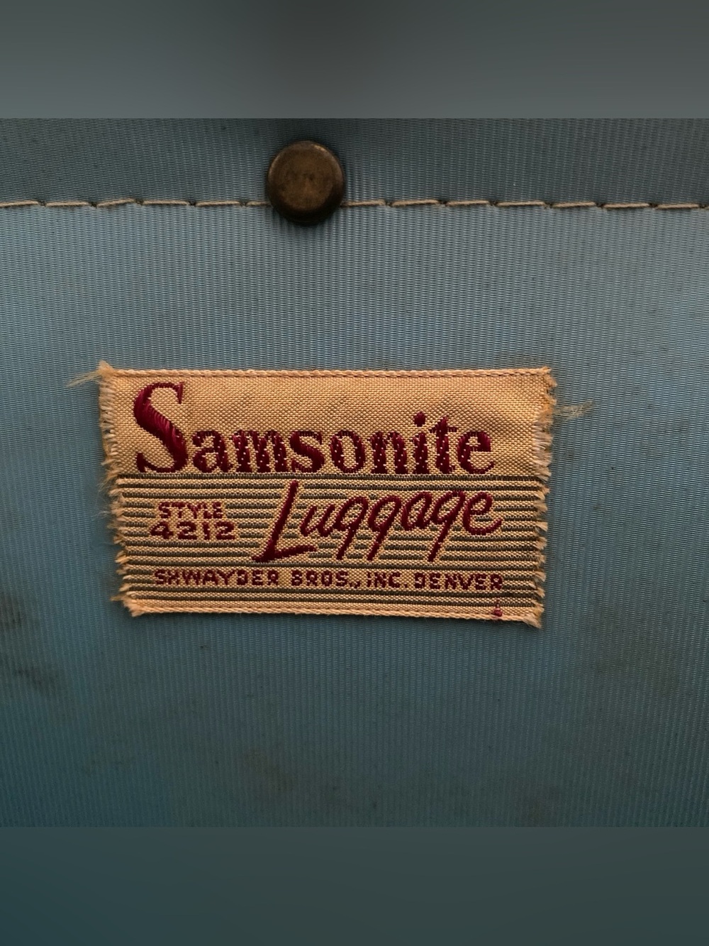 SOLD! Vintage 1940s-50s Samsonite Streamlite Train Case in Bermuda Green 🩵 - Picture 6 of 9